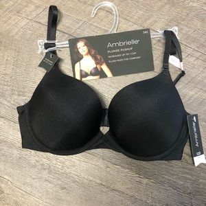 Black plunge push up bra